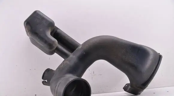Intake resonator