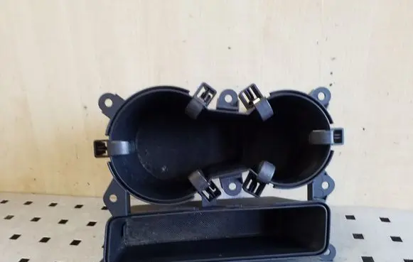 Cup holder front