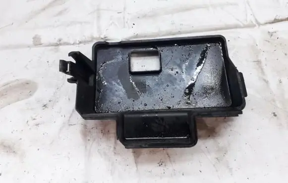 Battery box tray