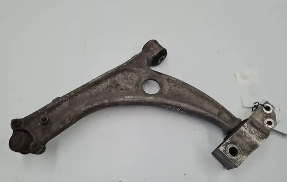 Volkswagen PASSAT B6 Front lower control arm/wishbone 3C0407153B