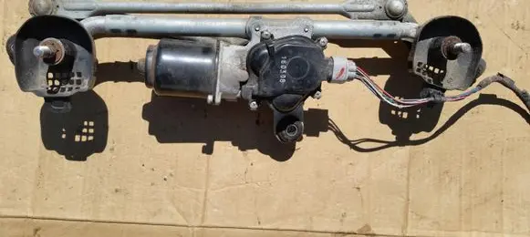 Mitsubishi Space Star Front wiper linkage and motor