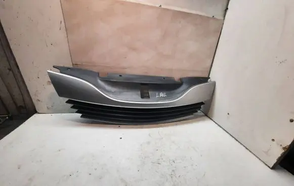 Renault Laguna II Front grill 8200012581