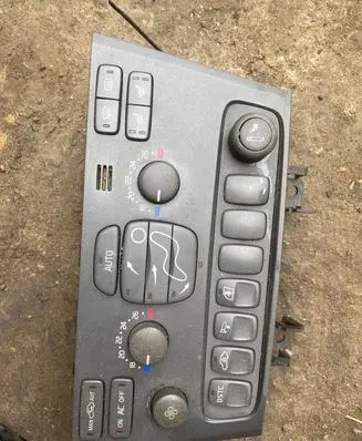 Volvo V70 Climate control unit