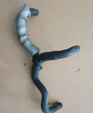 Volkswagen Amarok Engine coolant pipe/hose 7E0121113A 2H0122096J