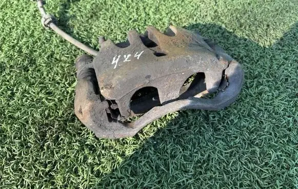 Front brake caliper