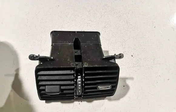Volkswagen PASSAT B7 Dash center air vent grill 3C0819203