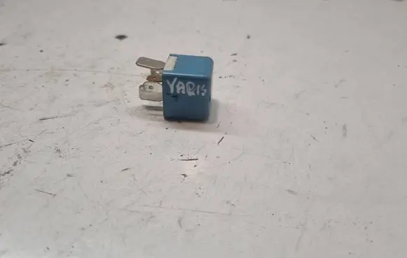 Toyota Yaris Other relay 9008087031 AH1567002910