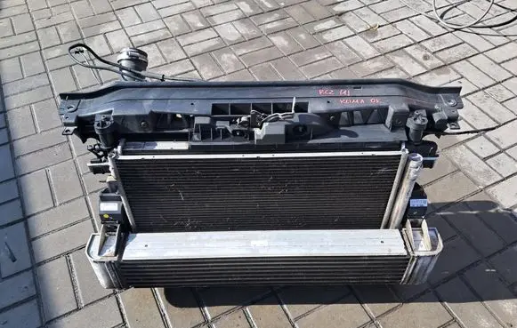 Peugeot RCZ Radiator set 9686724980 9686735480 9673947480