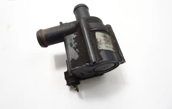 Seat Leon (5F) Electric auxiliary coolant/water pump 5Q0965561B 704071160 06673912