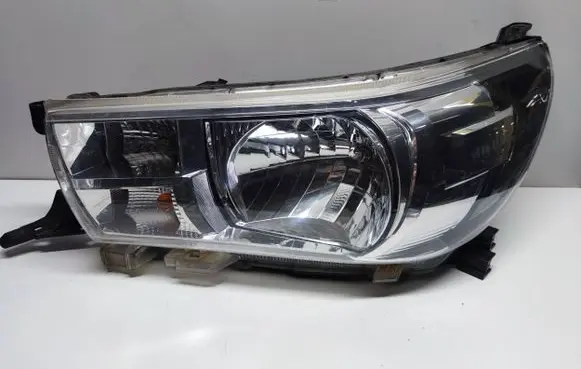 Toyota Hilux (AN120, AN130) Headlight/headlamp
