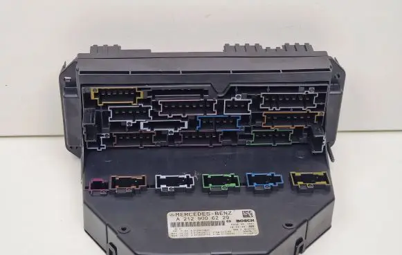 Mercedes-Benz CLS C218 X218 Fuse module A2129006229 A2129025711 A2129014607