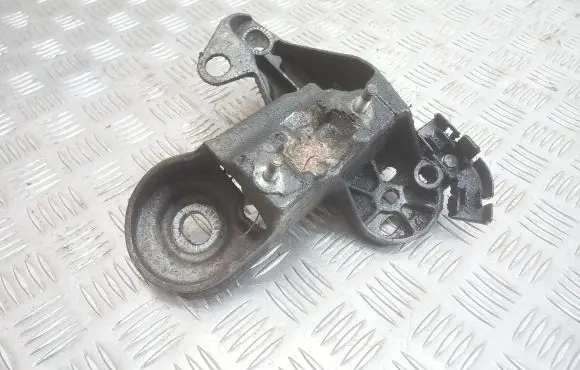 Audi A6 S6 C5 4B Engine mounting bracket