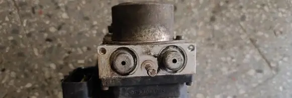 Nissan X-Trail T30 ABS Pump 4766EQ041 5223G0066
