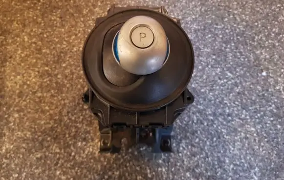 Nissan Leaf I (ZE0) Gear shifter/selector 75G106LHD
