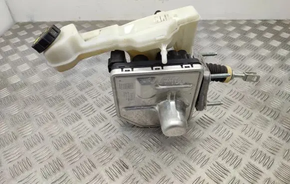 Ford Focus Brake booster JX612D335EE JX612C219PE JX612K478D
