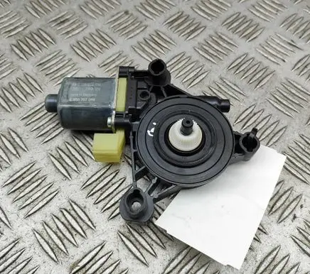 Porsche Macan (95B) Rear door window regulator motor 5Q0959802A