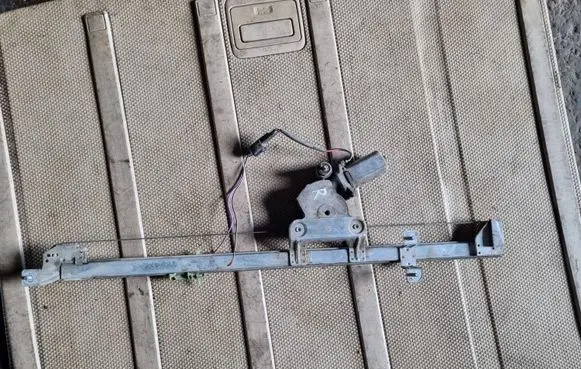 Peugeot Boxer Front door window regulator with motor