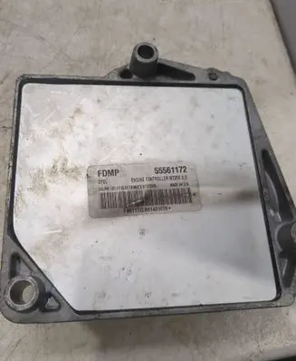 Opel Zafira B Engine control unit/module 55561172 MT35E23