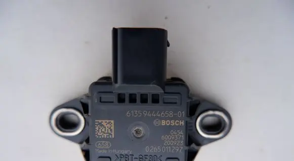 BMW 3 F30 F35 F31 Yaw turn rate sensor 9444658
