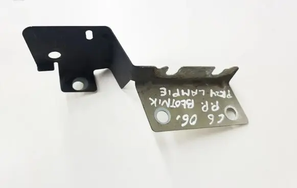 Citroen C6 Fender mounting bracket