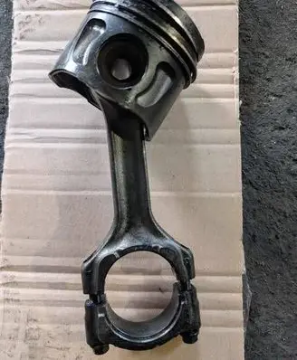 Opel Vectra C Piston with connecting rod Z19DTH