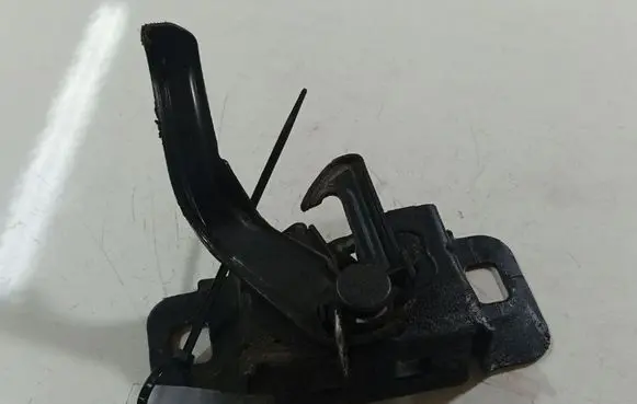 Opel Astra J Engine bonnet/hood lock/catch 