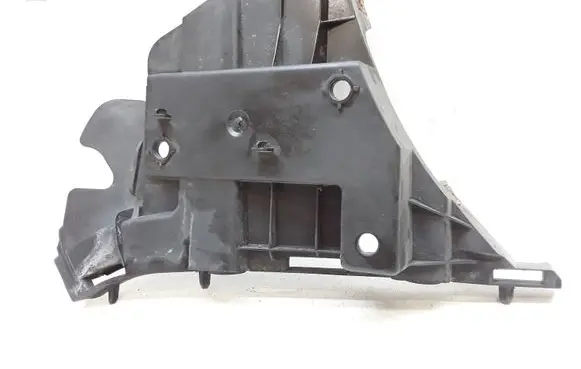 Volvo V70 Front bumper mounting bracket 31265344
