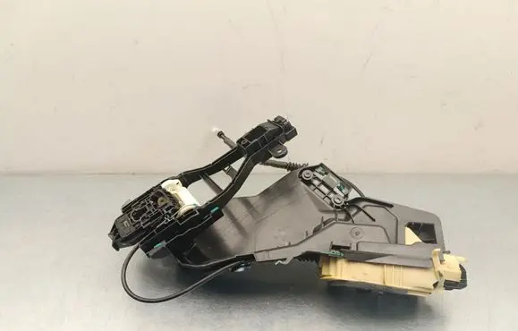 Polestar 2 Rear door lock 30747097