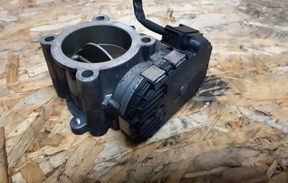 Mercedes-Benz Vito Viano W639 Throttle valve