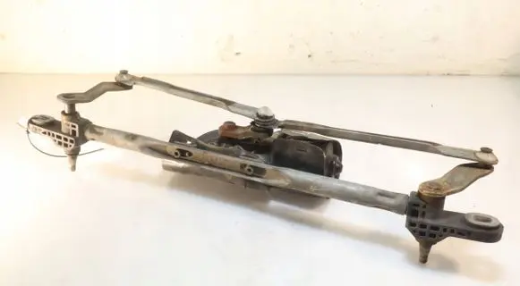 Front wiper linkage and motor