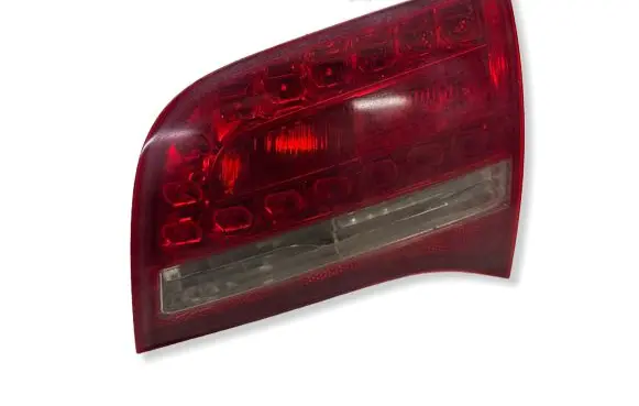 Audi A6 S6 C6 4F Tailgate rear/tail lights 4F9945094E