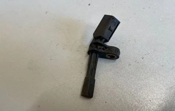 Volkswagen Golf VI ABS rear brake sensor 1K0927807
