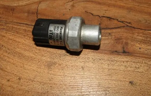 Air conditioning (A/C) pressure sensor