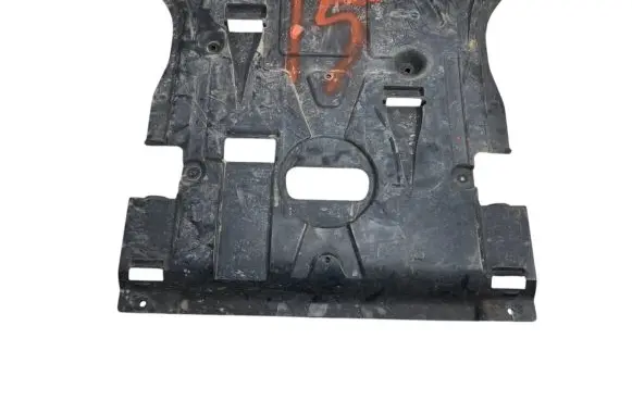 Mercedes-Benz GLS X166 Engine splash shield/under tray A1665240185