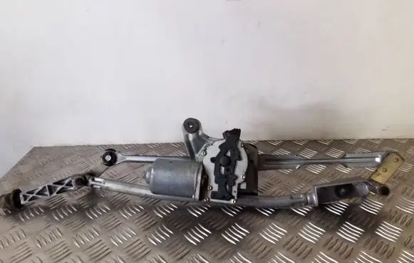 Volvo XC70 Front wiper linkage and motor 8624239