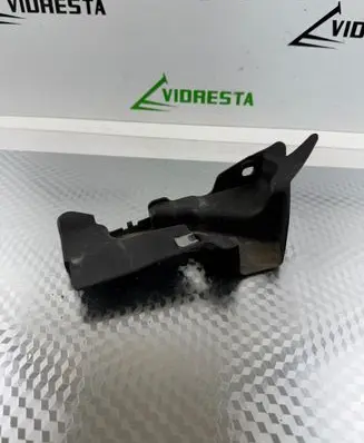Ford Focus Fender mounting bracket JX7BA02477A D2LHF