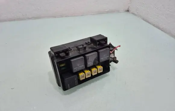 Dodge Journey Fuse module 04671886AA