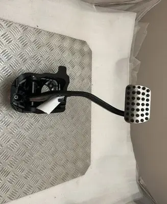 Mercedes-Benz GLC X253 C253 Brake pedal A2052920515