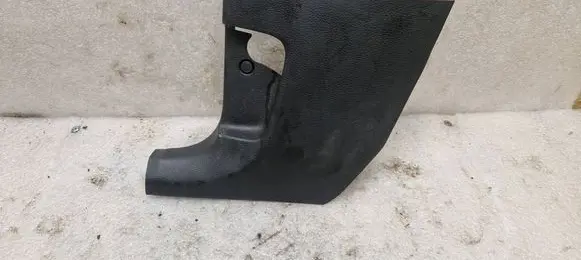 Foot area side trim