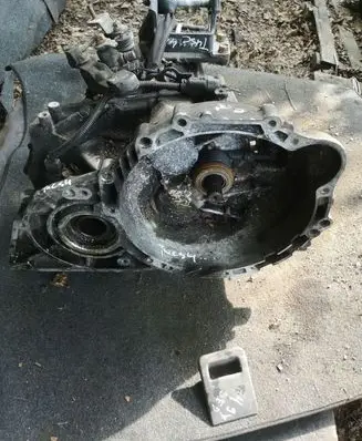 Hyundai Tucson JM Manual 5 speed gearbox 4WD