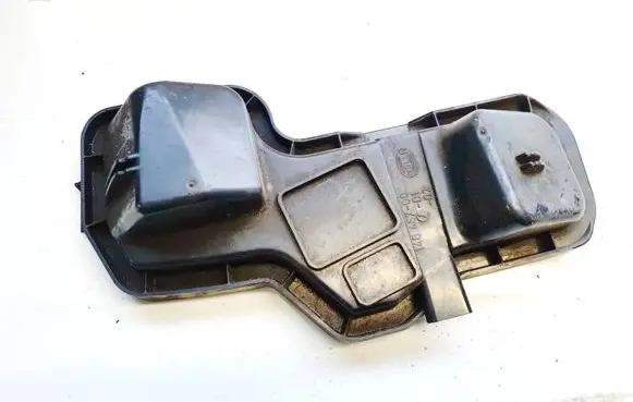 Audi A6 S6 C5 4B Headlight/headlamp dust cover 14846700 148467-00