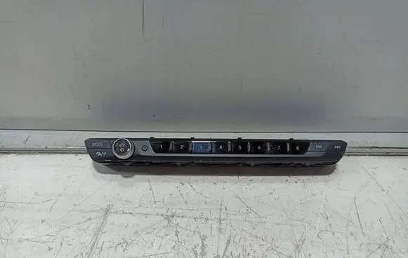 BMW 8 G15 Head unit multimedia control 7949336