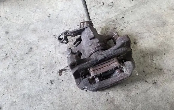 Opel Astra K Rear brake caliper 73722
