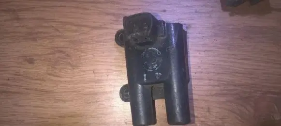 High voltage ignition coil