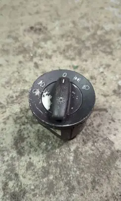Volkswagen Golf V Light switch 1T0941431C SP8102413