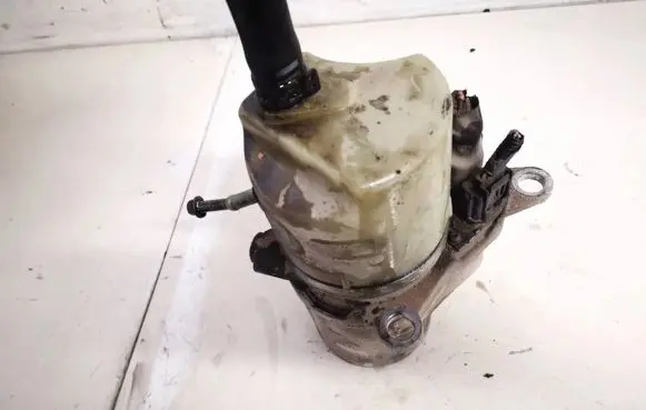 Volvo V50 Power steering pump 4n513k514dj 4n51-3k514dj
