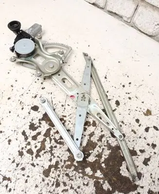 Toyota Prius (XW20) Front door window regulator with motor 8571035180