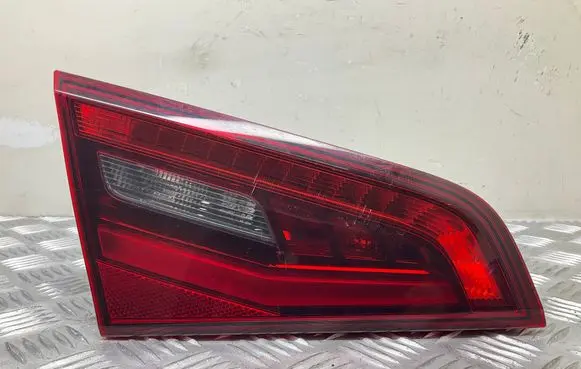 Audi A3 S3 8V Tailgate rear/tail lights 8V4945093A