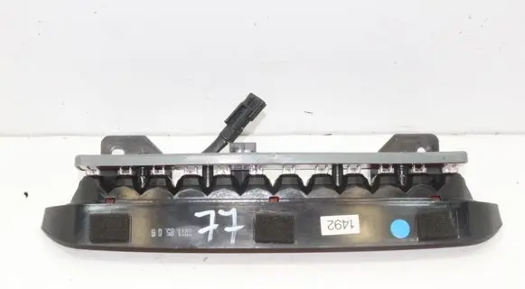 Chevrolet Orlando Third/center stoplight
