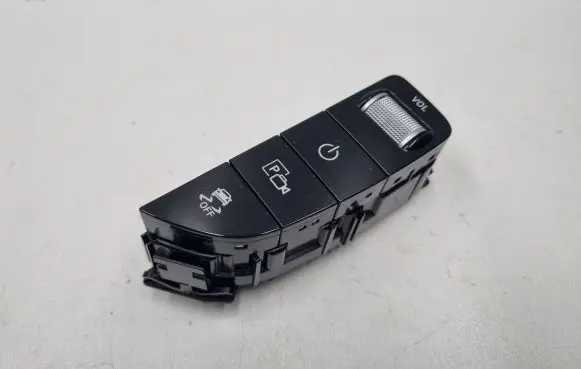 Mercedes-Benz GLC X253 C253 Head unit multimedia control A2539055803 2539055803